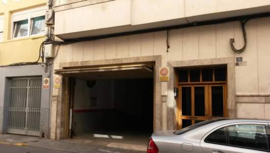 Garaje en venta en Calle Goya Novelda Alicante