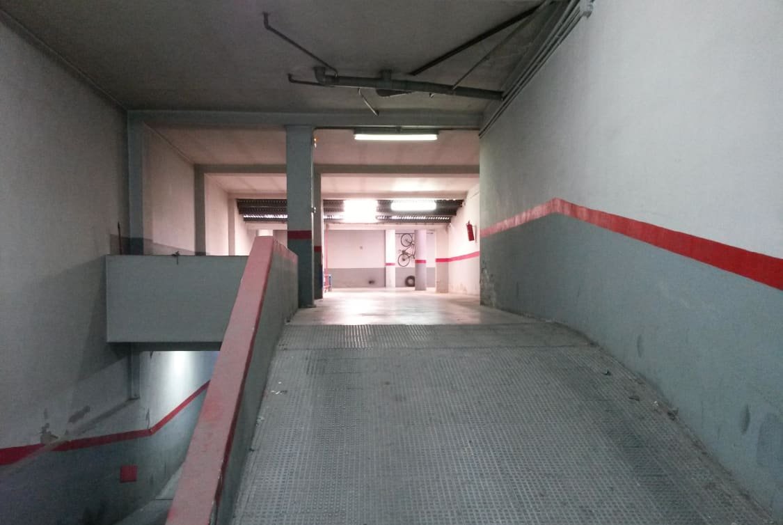 Garaje en venta en Calle Goya Novelda Alicante