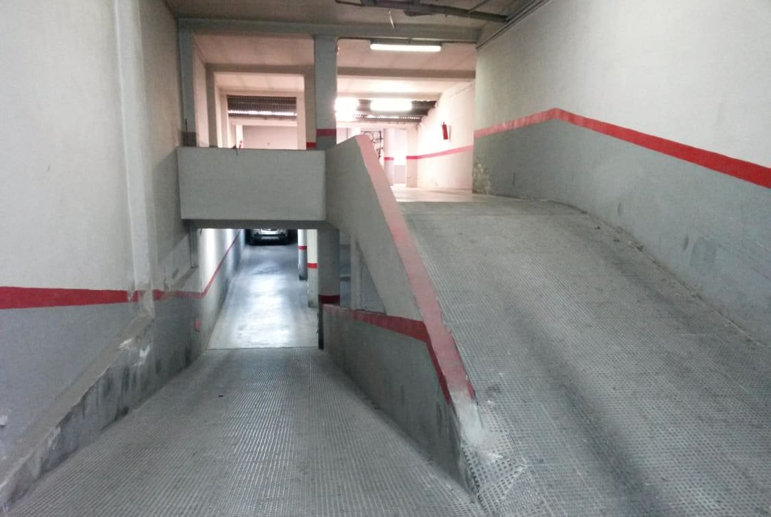 Garaje en venta en Calle Goya Novelda Alicante