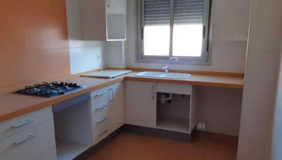 Piso en venta en AV. 9 D'octubre, L'alcúdia De Crespíns, Valencia de 120m, 3 habitaciones y 2 baños