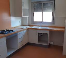Piso en venta en AV. 9 D'octubre, L'alcúdia De Crespíns, Valencia de 120m, 3 habitaciones y 2 baños