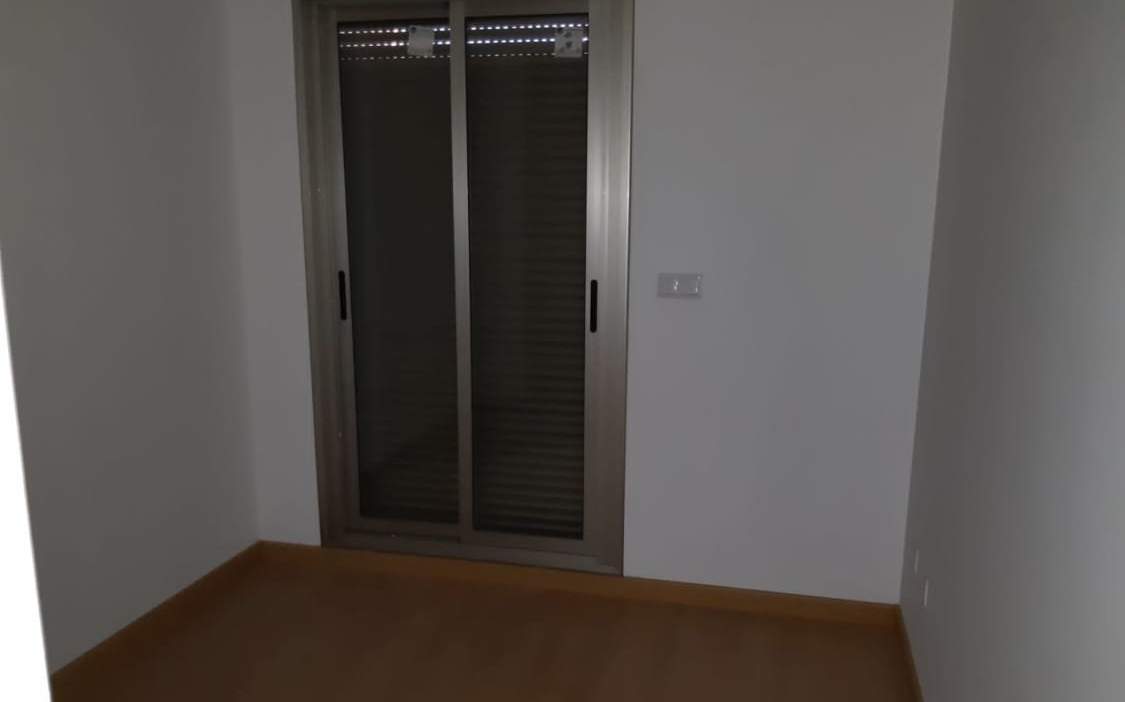 Piso en venta en AV. 9 D'octubre, L'alcúdia De Crespíns, Valencia de 120m, 3 habitaciones y 2 baños