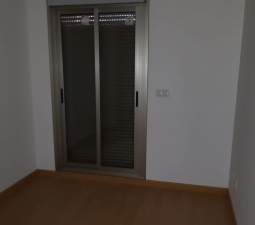 Piso en venta en AV. 9 D'octubre, L'alcúdia De Crespíns, Valencia de 120m, 3 habitaciones y 2 baños