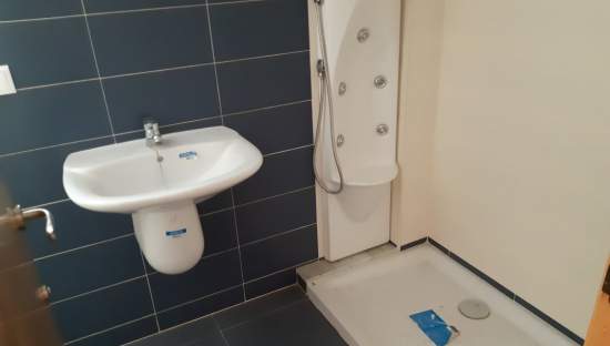 Piso en venta en AV. 9 D'octubre, L'alcúdia De Crespíns, Valencia de 120m, 3 habitaciones y 2 baños
