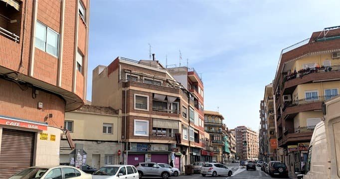 Piso en venta  en Avenida Chapi, Elda, Alicante