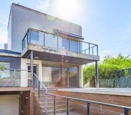 Se oferta casa en calle manuel montesinos, Castellón de la PlanaCastelló de la Plana, por 420.000 con 359m y 5 habitaciones