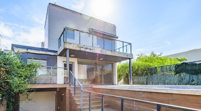 Se oferta casa en calle manuel montesinos, Castellón de la PlanaCastelló de la Plana, por 420.000 con 359m y 5 habitaciones