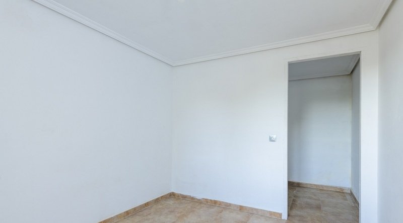 Se oferta casa en calle manuel montesinos, Castellón de la PlanaCastelló de la Plana, por 420.000 con 359m y 5 habitaciones