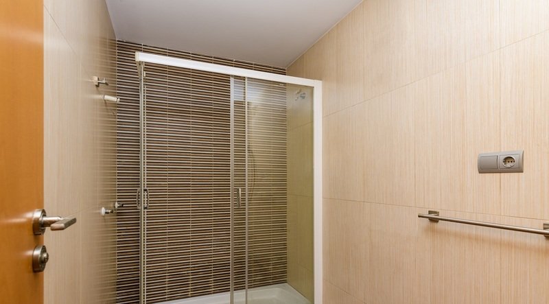 Se oferta casa en calle manuel montesinos, Castellón de la PlanaCastelló de la Plana, por 420.000 con 359m y 5 habitaciones