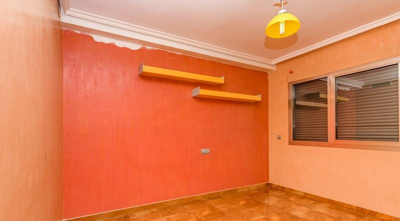 Se oferta casa en calle manuel montesinos, Castellón de la PlanaCastelló de la Plana, por 420.000 con 359m y 5 habitaciones