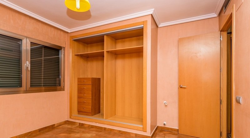 Se oferta casa en calle manuel montesinos, Castellón de la PlanaCastelló de la Plana, por 420.000 con 359m y 5 habitaciones