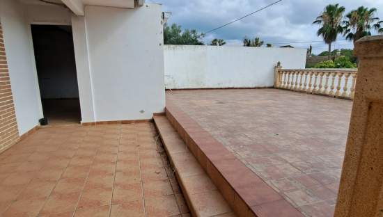 Chalet en venta en Canals, Valencia