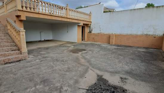 Chalet en venta en Canals, Valencia
