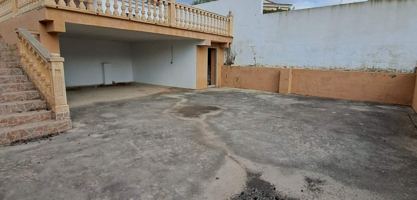 Chalet en venta en Canals, Valencia