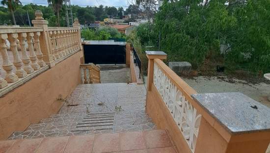 Chalet en venta en Canals, Valencia