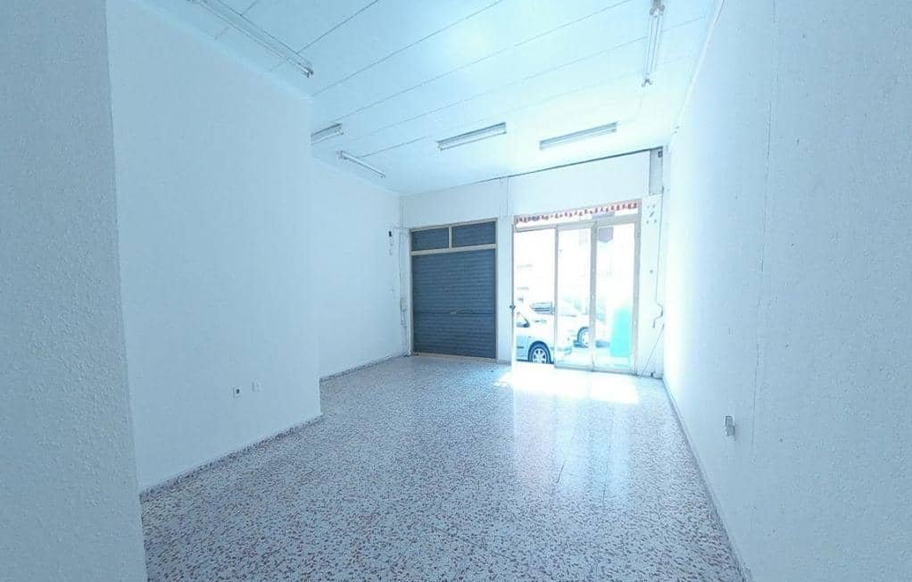 Local Comercial en venta  en Calle Castello Crevillent Alicante