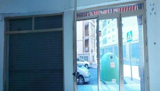 Local Comercial en venta  en Calle Castello Crevillent Alicante