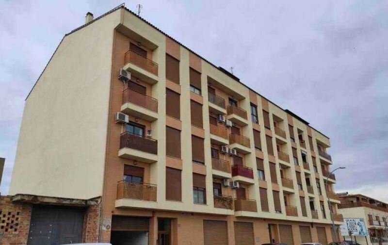 Se oferta local comercial en csequia del rey en Alc?sser por 714.240 de 2.205m