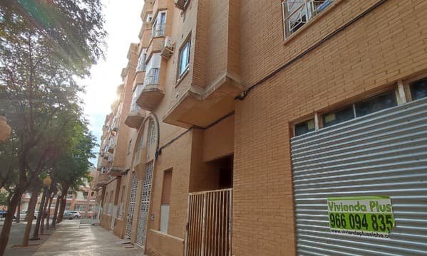 Local en venta en Calle Fontanar Elche Alicante