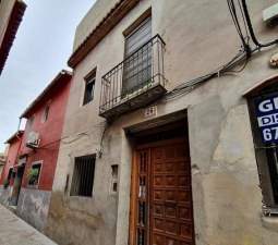 Unifamiliar Casa De Pueblo en venta  en Calle San Lluis Carcaixent Valencia