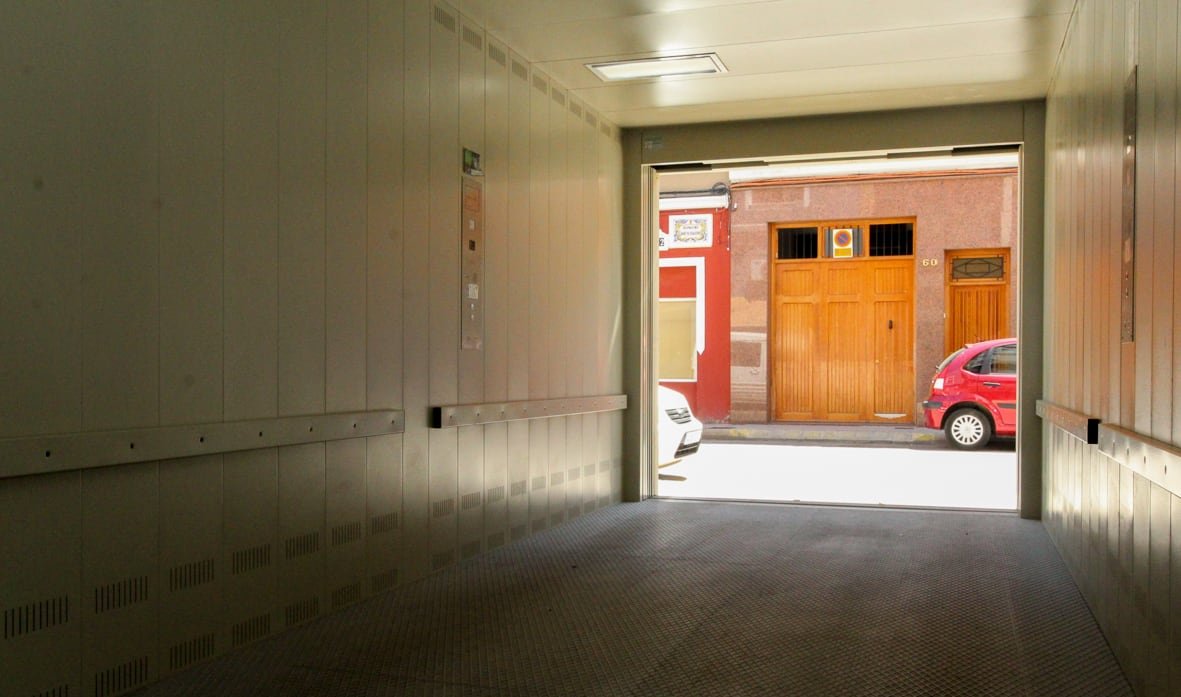 Garaje en venta  en Avenida Josep Pau Margantoni Alzira Valencia