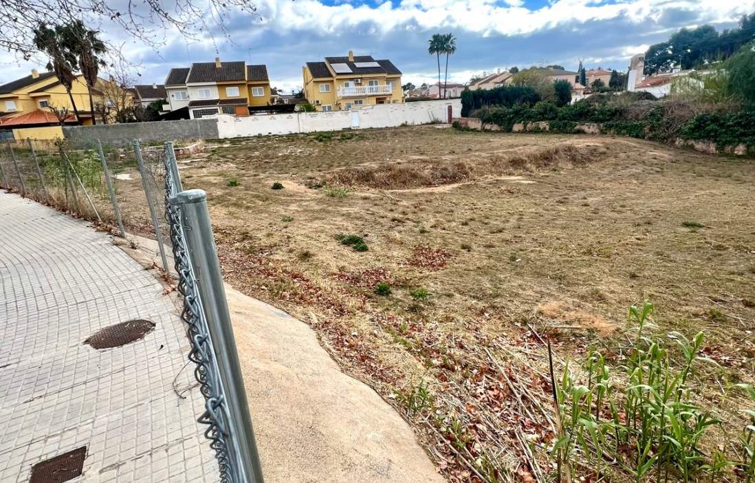 Terreno Urbano en venta en La Eliana, Valencia