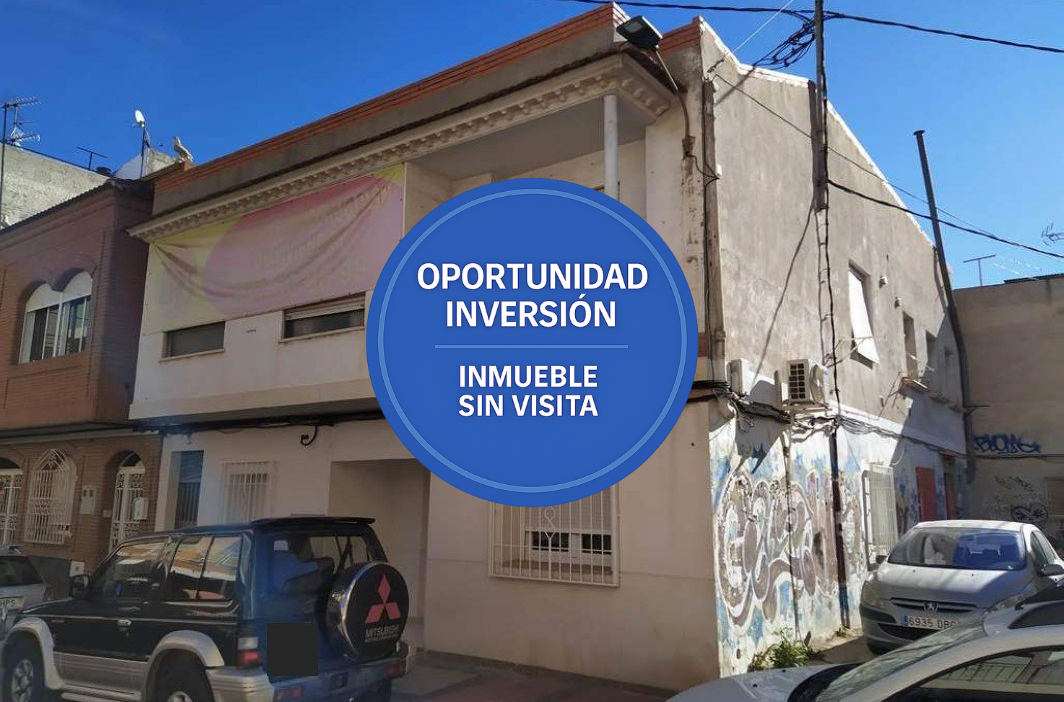 Edificio en venta en Alcantarilla, Murcia