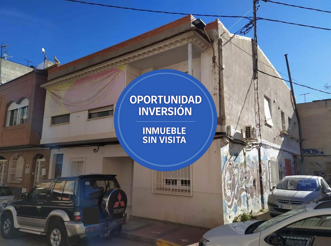 Edificio en venta en Alcantarilla, Murcia