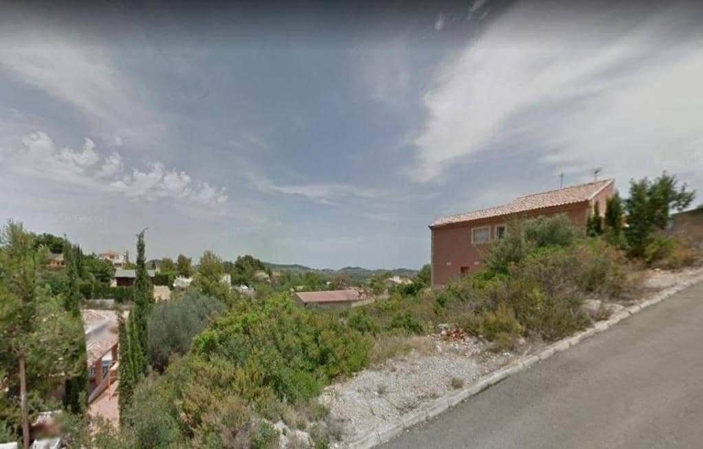 Urbano Solar en venta  en Calle Altury Turs Valencia