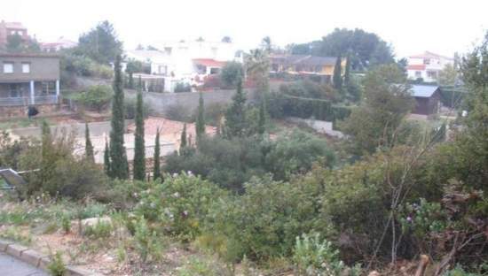 Urbano Solar en venta  en Calle Altury Turs Valencia