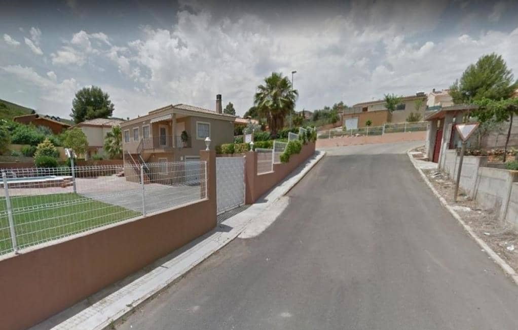 Urbano Solar en venta  en Calle Altury Turs Valencia