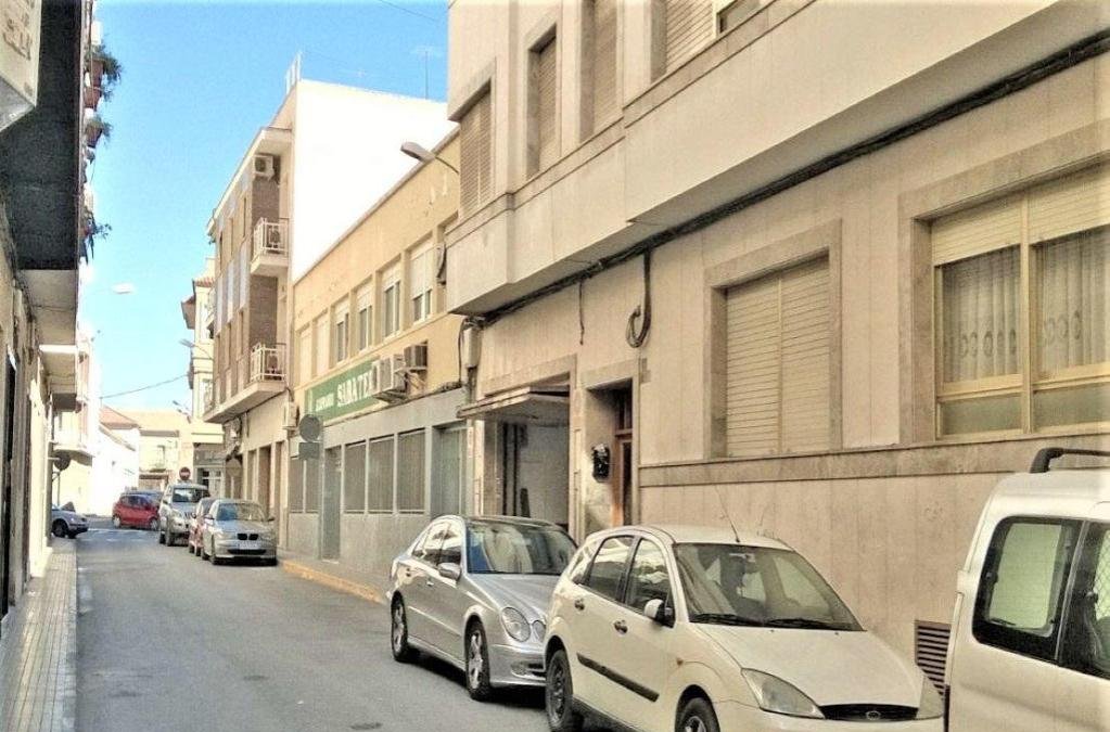 Garaje en venta en Calle Goya Novelda Alicante