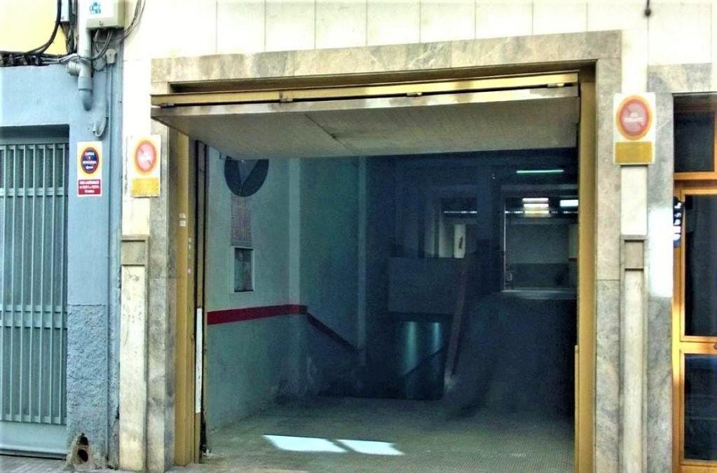 Garaje en venta en Calle Goya Novelda Alicante