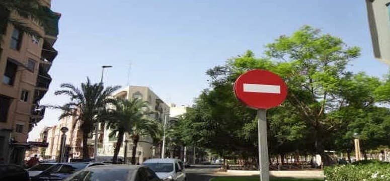 Garaje en venta  en Avenida De La Libertad Elche Alicante
