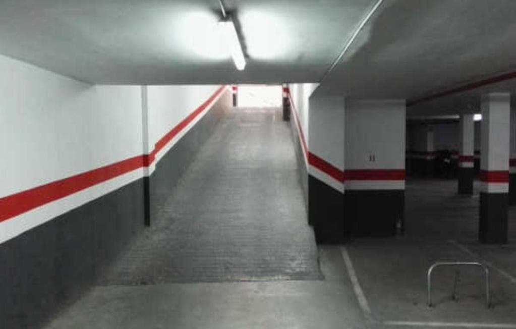 Garaje en venta  en Avenida Alcalans Dels Montserrat Valencia