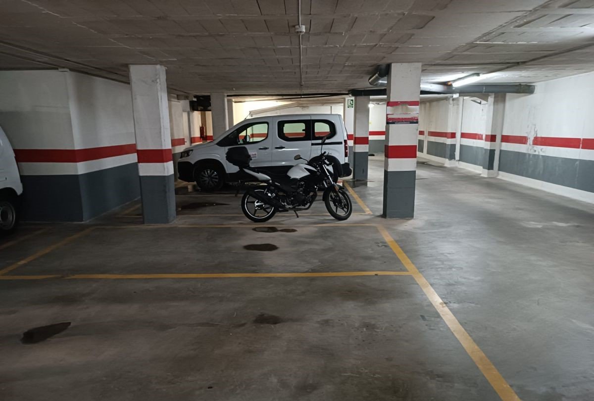 Plaza De Garaje En Venta En Abel Mus, Burriana