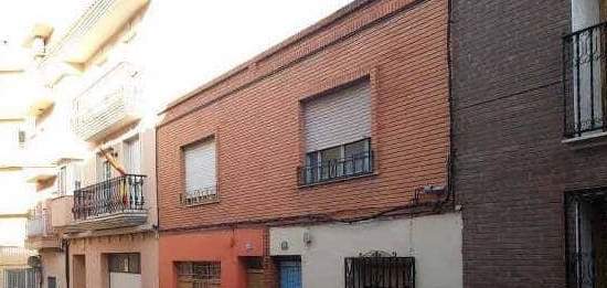 Chalet Adosado en venta en Calle Santa Barbara Yecla Murcia