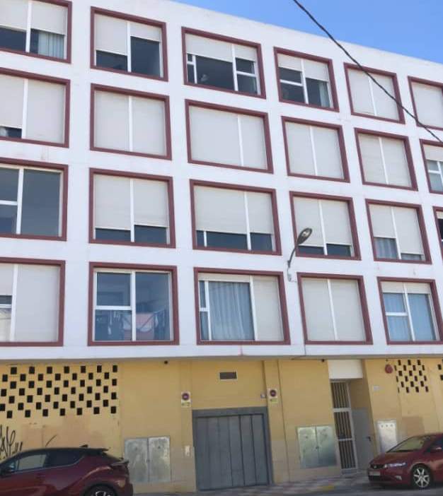 Garaje en venta  en Calle Manuel De  Falla Castalla Alicante