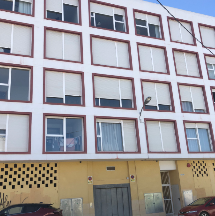 Garaje en venta  en Calle Manuel De  Falla Castalla Alicante