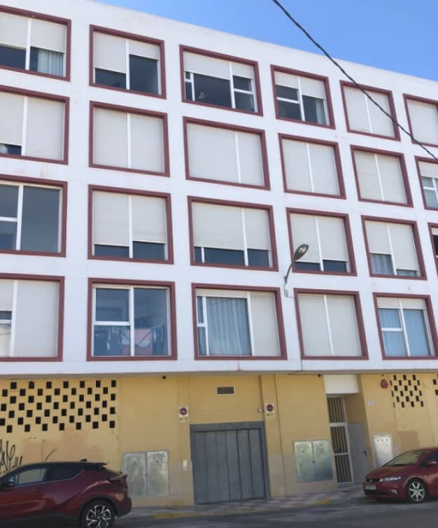 Garaje en venta  en Calle Manuel De  Falla Castalla Alicante