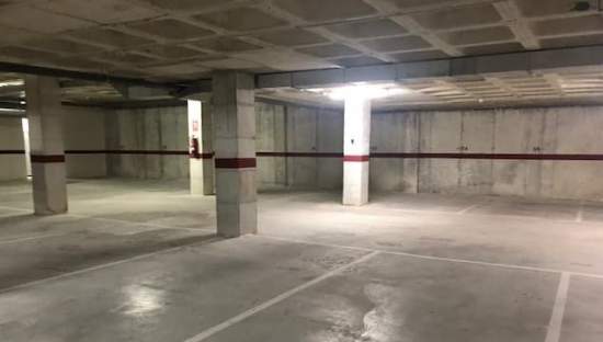 Garaje en venta  en Calle Manuel De  Falla Castalla Alicante