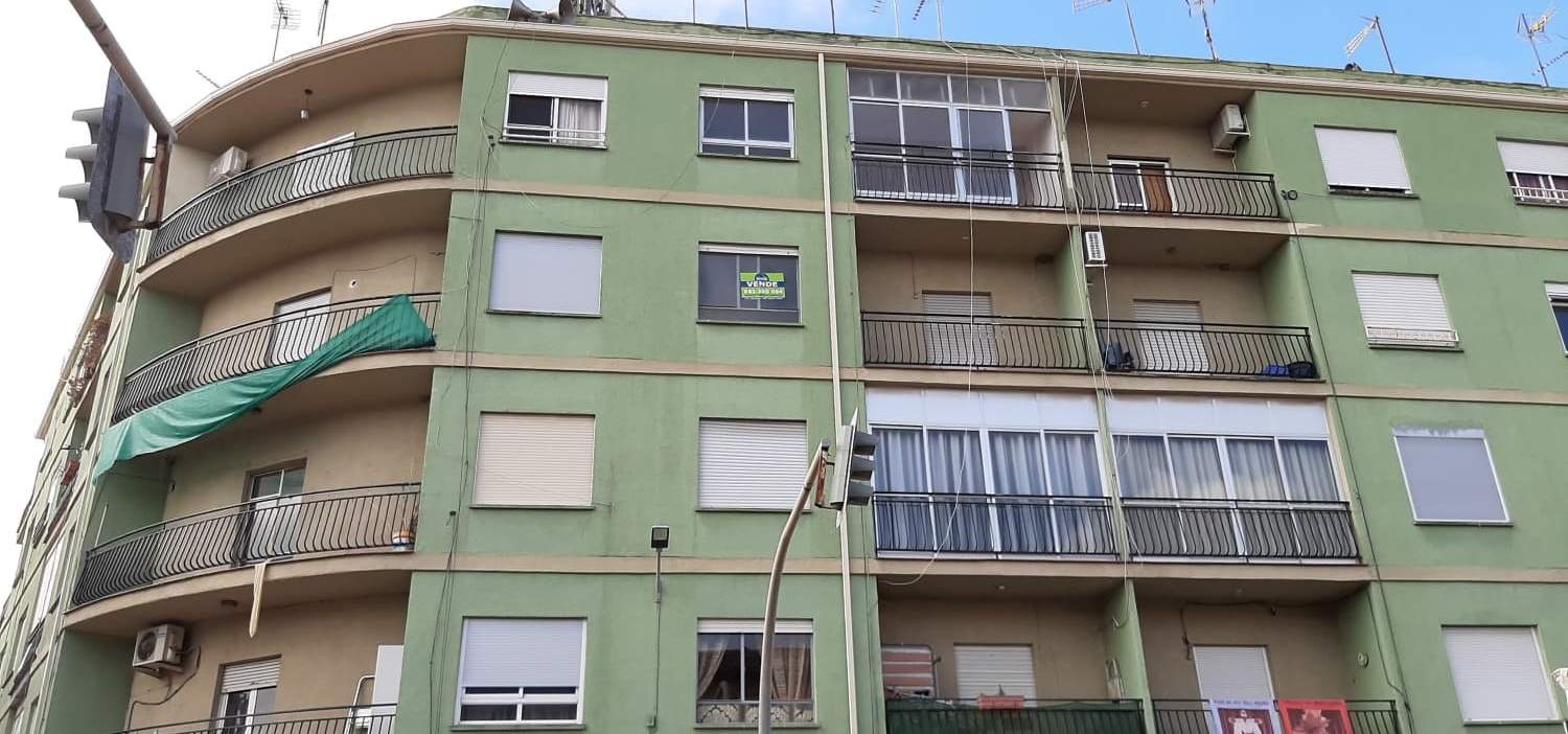 Piso en venta  en Avenida Gandia Genovs Valencia