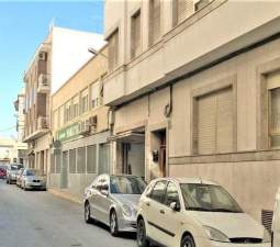 Garaje en venta en Calle Goya Novelda Alicante
