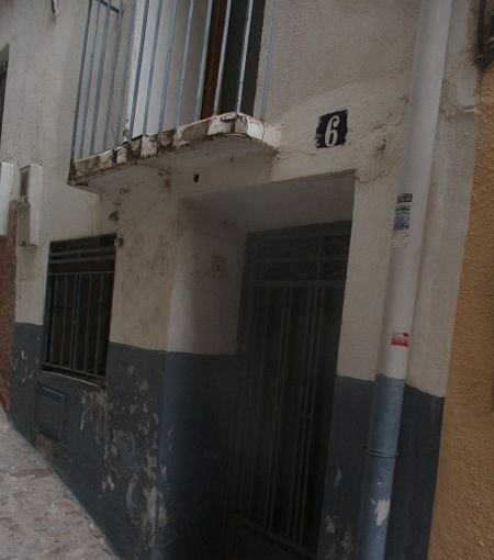 Venta de casa por 27900 con 94m y 3 habitaciones en calle tremendal Onda