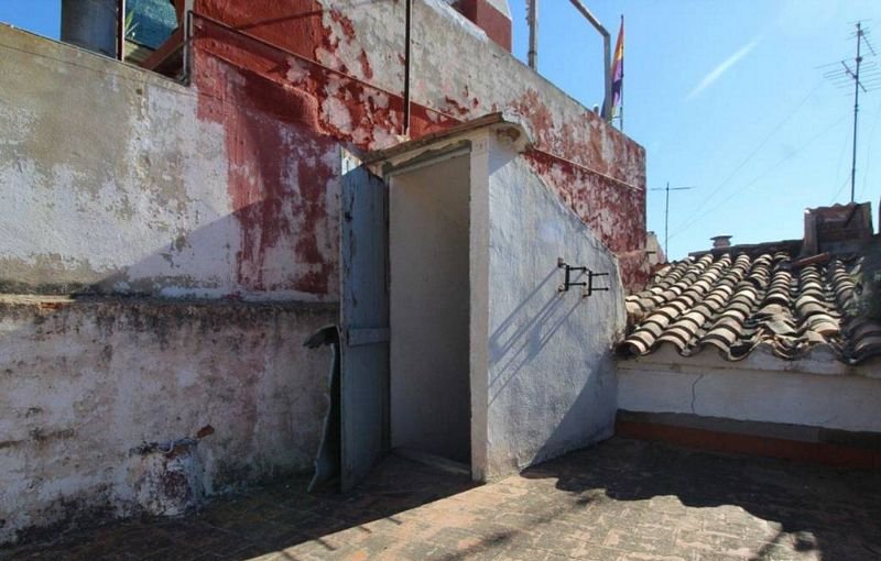 Venta de casa por 27900 con 94m y 3 habitaciones en calle tremendal Onda