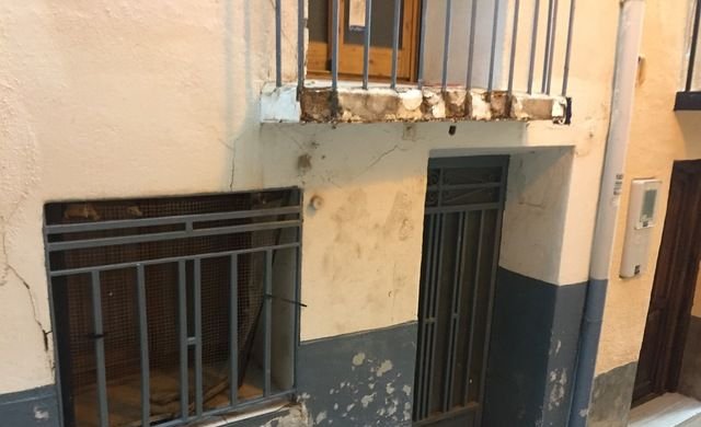 Venta de casa por 27900 con 94m y 3 habitaciones en calle tremendal Onda