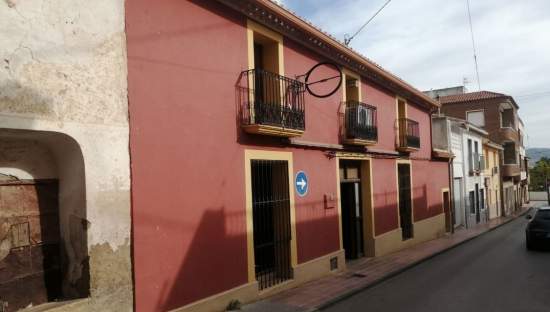 Unifamiliar Casa De Pueblo en venta  en Calle Pintor Juan Gabriel Barcelo, Salinas, Alicante