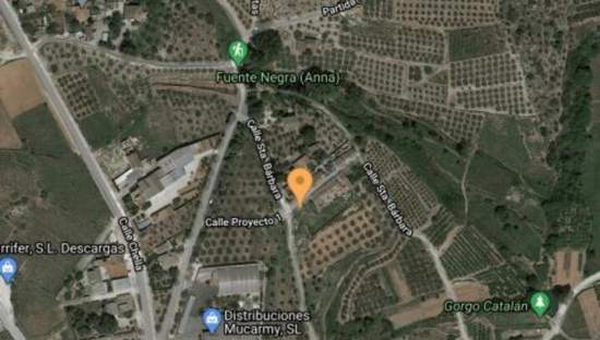 Suelo urbano residencial disponible por 39000 con 925m en calle santa barbara  sn Anna
