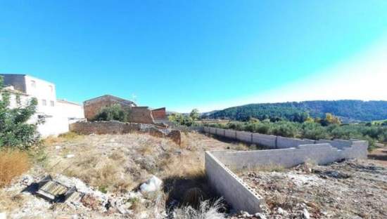 Suelo urbano residencial disponible por 39000 con 925m en calle santa barbara  sn Anna