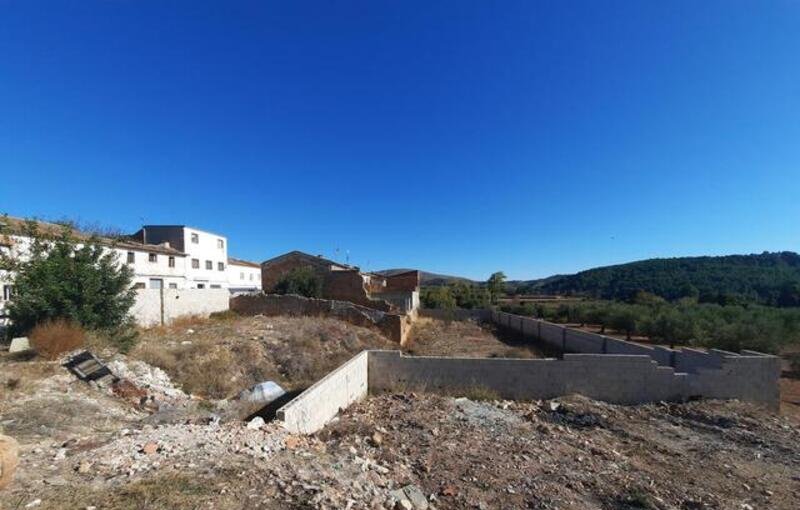 Suelo urbano residencial disponible por 39000 con 925m en calle santa barbara  sn Anna